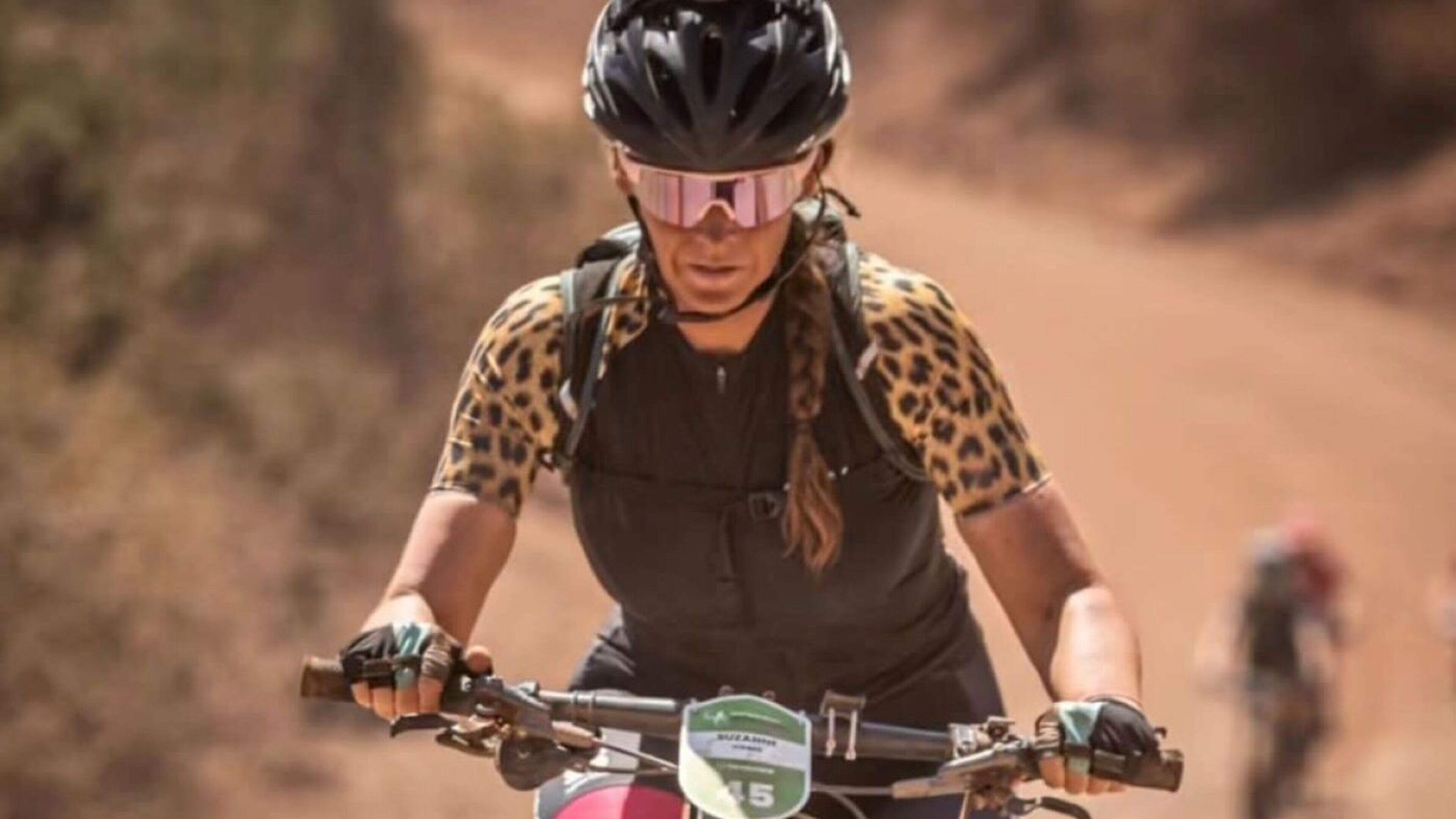 Suzanne (39) fietste voor het goede doel door Afrika: ’En als bonus leerde ik in Tanzania mijn vriend kennen!’